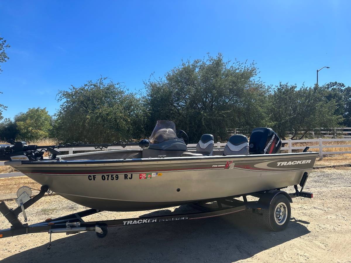 
								2007 Bass Tracker ProGuide V16 75HP Optimax full									