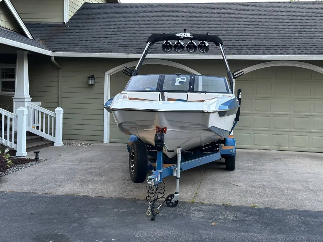 
								2022 Axis boat A22 by Malibu full									