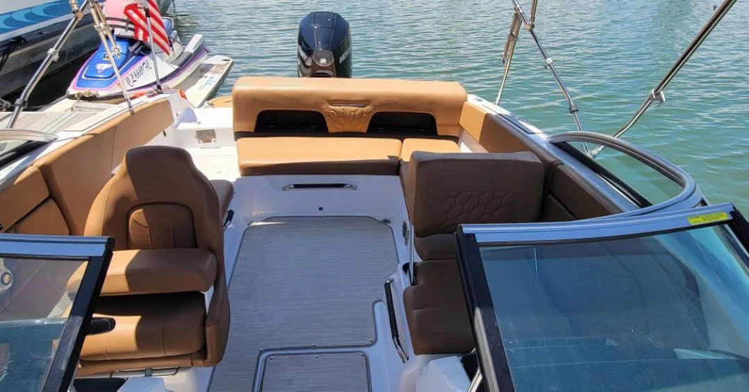 
								2024 Four Winns H1C Outboard full									