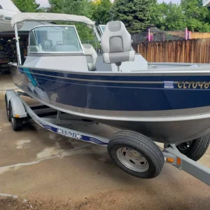 2005 Lund Alaskan DC 2000 Fisherman Series Walleye Edition