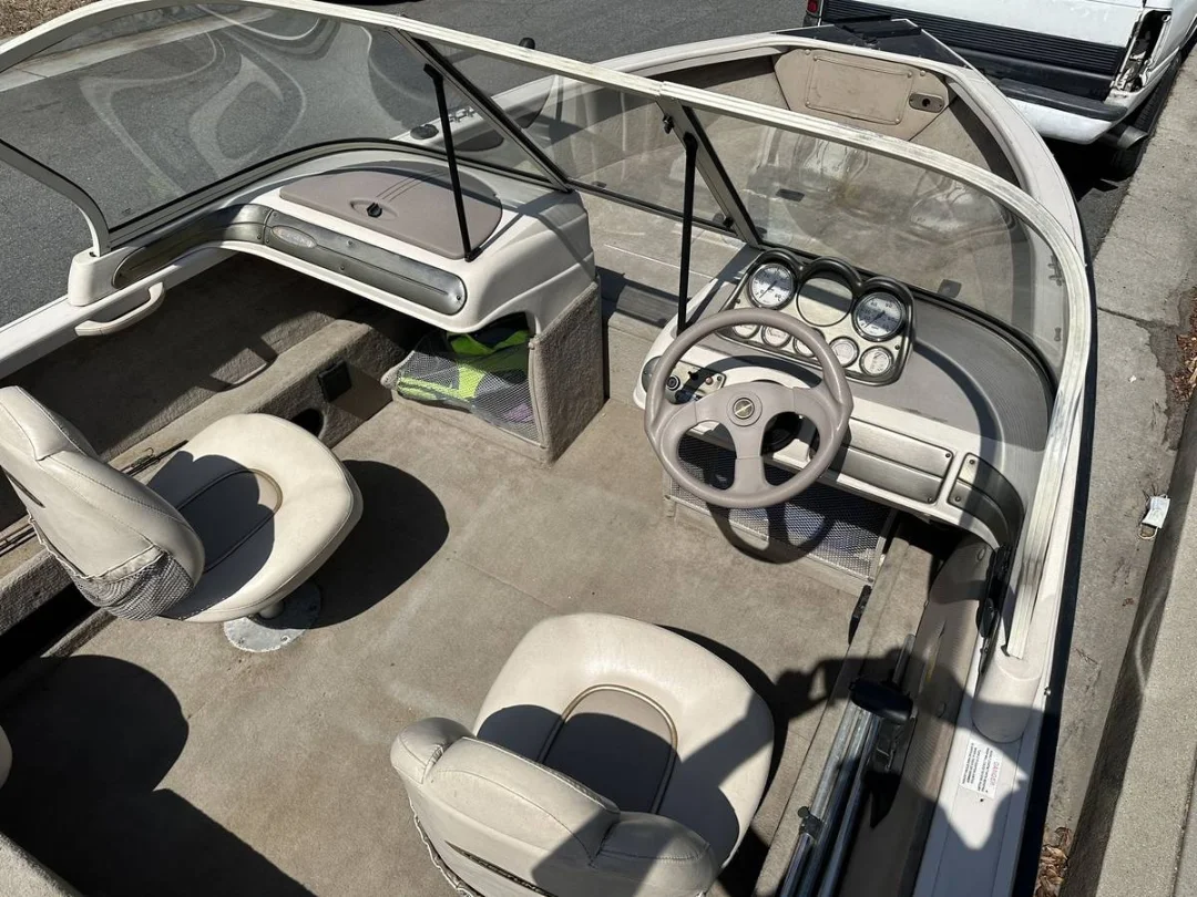 
								2002 Crestliner Super Hawk full									