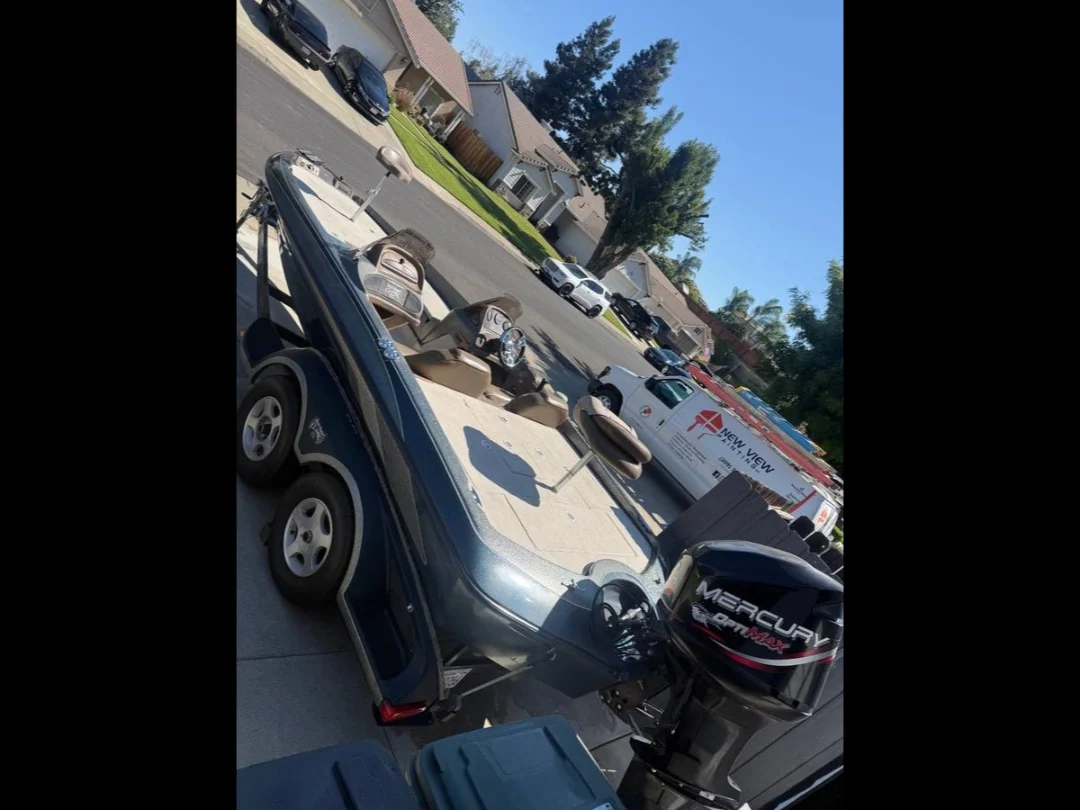 
								1999 21 foot Ranger Comanche full									
