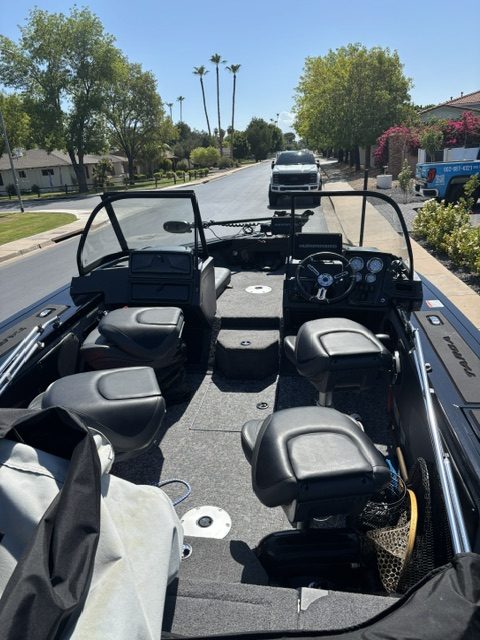 
								2025 Tracker Targa V19 Combo Tournament Edition package full									