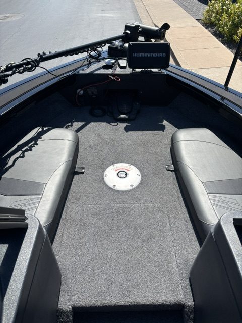 
								2025 Tracker Targa V19 Combo Tournament Edition package full									