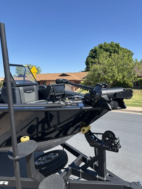 
								2025 Tracker Targa V19 Combo Tournament Edition package full									